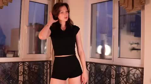 Loise online show from June 15, 2026, 5:26 pm