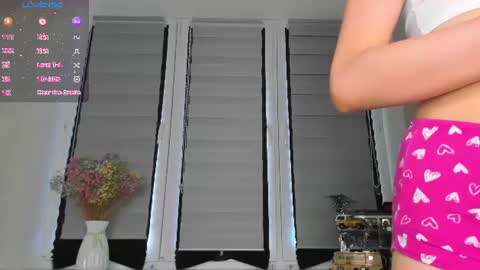 Lysia online show from June 19, 2026, 3:16 pm