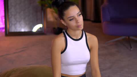 Selena online show from December 11, 2024, 10:49 pm