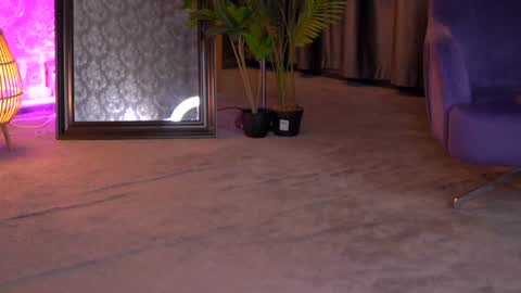 Selena online show from December 21, 2024, 10:08 pm