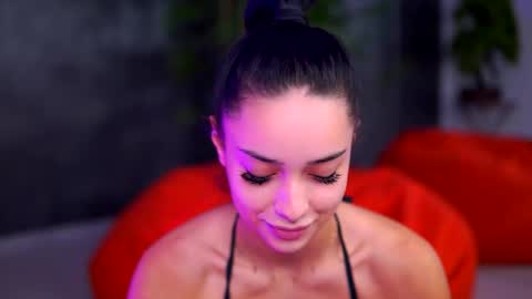 Snapshot of cherryselena chatting on September 28, 2025, 7:41 pm Selena online show from September 28, 2025, 7:41 pm