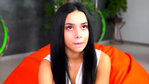 Snapshot of cherryselena chatting on October 28, 2025, 7:38 pm Selena online show from October 28, 2025, 7:38 pm