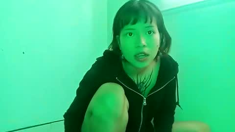 Snapshot of cherrywitchy chatting on December 25, 2024, 10:05 pm Cherry online show from December 25, 2024, 10:05 pm