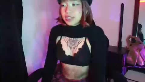 Snapshot of cherrywitchy chatting on February 19, 2025, 3:50 am Cherry online show from February 19, 2025, 3:50 am