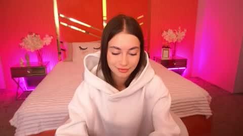 cherryylulu online show from October 7, 2025, 7:16 am