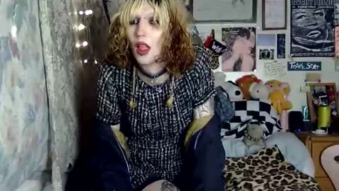 Snapshot of cherstrauberry chatting on October 16, 2025, 3:18 am cher strauberry online show from October 16, 2025, 3:18 am