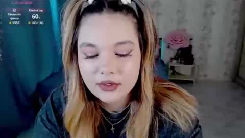Cherylblosso online show from February 6, 2025, 11:21 am