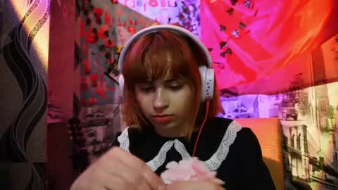 Janett online show from April 7, 2026, 7:14 pm