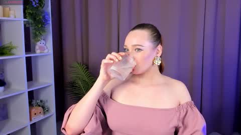 cherylmycelia online show from March 14, 2026, 12:32 pm