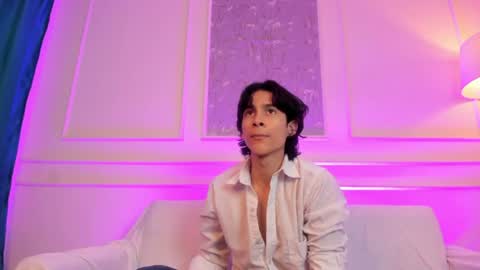 Cheys online show from June 8, 2026, 7:47 pm