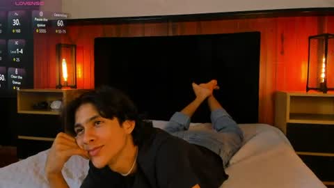 Snapshot of cheys_mast chatting on June 18, 2026, 8:24 pm Cheys online show from June 18, 2026, 8:24 pm