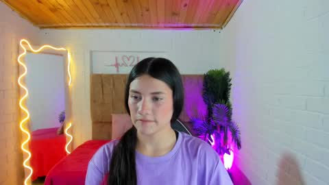 Chiara  online show from September 9, 2025, 7:13 pm