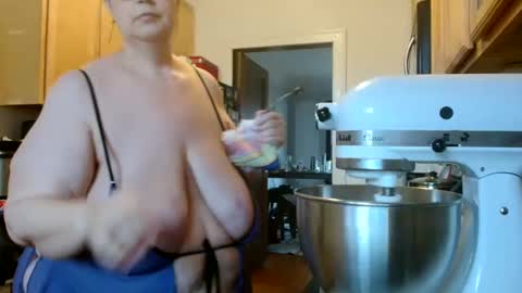 Tee online show from February 8, 2025, 3:31 pm