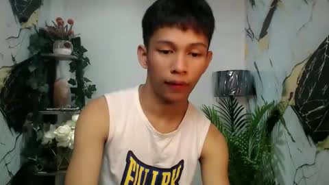 chick_renz online show from October 2, 2025, 3:52 pm