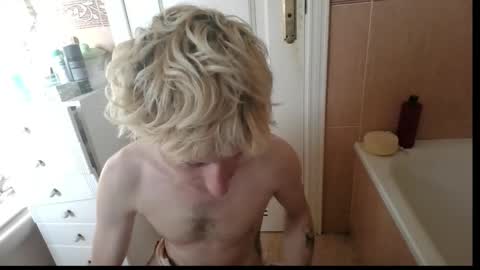 Snapshot of chico21__ chatting on February 20, 2026, 4:07 pm chico21__ online show from February 20, 2026, 4:07 pm