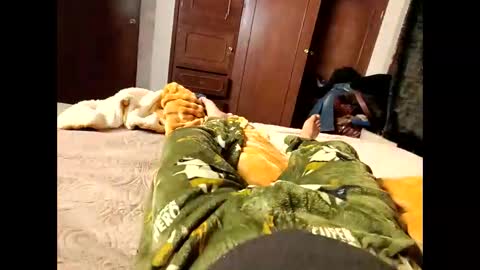 chikis230588 online show from February 9, 2026, 7:56 am