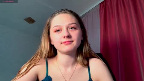 Snapshot of chill_velvet chatting on September 27, 2025, 1:38 pm Sasha online show from September 27, 2025, 1:38 pm