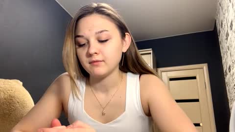 Snapshot of chill_velvet chatting on February 4, 2026, 8:20 am Sasha online show from February 4, 2026, 8:20 am