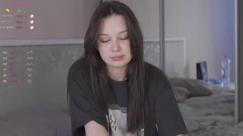 Snapshot of chillgirlll chatting on February 28, 2026, 5:41 am Nicole online show from February 28, 2026, 5:41 am