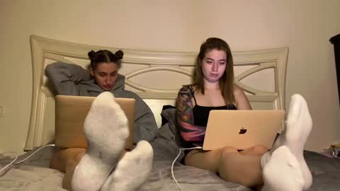 Snapshot of chillgoddess chatting on December 29, 2024, 7:22 pm Goddess Vika - owner of all ur money online show from December 29, 2024, 7:22 pm