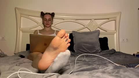 Snapshot of chillgoddess chatting on December 29, 2024, 10:25 pm Goddess Vika - owner of all ur money online show from December 29, 2024, 10:25 pm