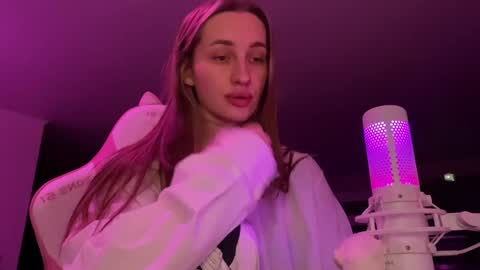 Snapshot of chillgoddess chatting on January 26, 2025, 7:09 pm Goddess Vika - owner of all ur money online show from January 26, 2025, 7:09 pm