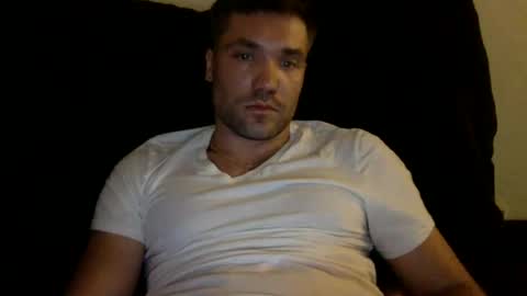 Snapshot of chillingonthebeach chatting on July 18, 2026, 8:18 am chillingonthebeach online show from July 18, 2026, 8:18 am