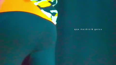 ChillOut And Horny online show from April 23, 2026, 5:52 am