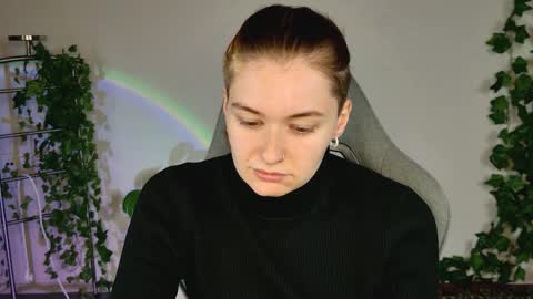 Snapshot of chillsnail_bro chatting on April 19, 2026, 5:18 am Bella online show from April 19, 2026, 5:18 am