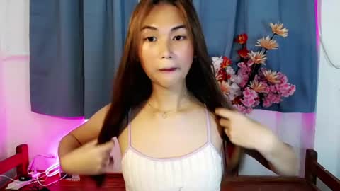 Snapshot of chinitaluxe chatting on May 21, 2026, 4:08 am Chinita online show from May 21, 2026, 4:08 am