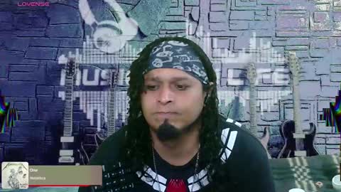 Snapshot of chinoroz chatting on February 20, 2025, 7:01 am Enrique online show from February 20, 2025, 7:01 am