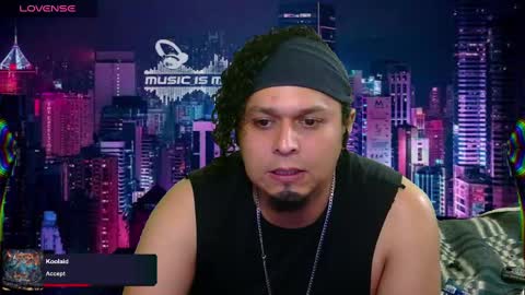 Snapshot of chinoroz chatting on February 22, 2025, 6:08 pm Enrique online show from February 22, 2025, 6:08 pm