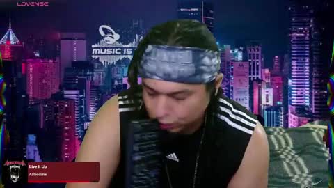 Snapshot of chinoroz chatting on February 25, 2025, 7:09 am Enrique online show from February 25, 2025, 7:09 am