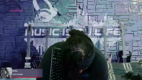 Snapshot of chinoroz chatting on February 26, 2025, 7:31 am Enrique online show from February 26, 2025, 7:31 am