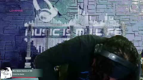 Snapshot of chinoroz chatting on February 26, 2025, 1:41 pm Enrique online show from February 26, 2025, 1:41 pm