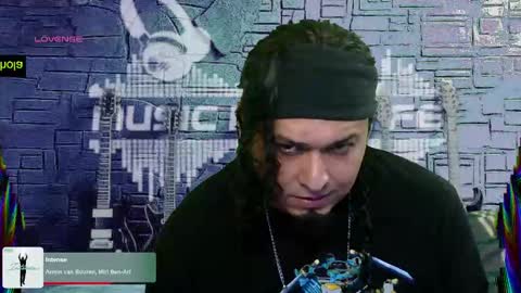 Snapshot of chinoroz chatting on February 28, 2025, 7:15 am Enrique online show from February 28, 2025, 7:15 am