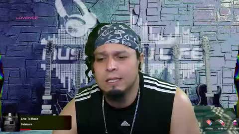 Snapshot of chinoroz chatting on March 2, 2025, 8:38 am Enrique online show from March 2, 2025, 8:38 am