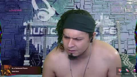 Snapshot of chinoroz chatting on March 3, 2025, 5:29 pm Enrique online show from March 3, 2025, 5:29 pm