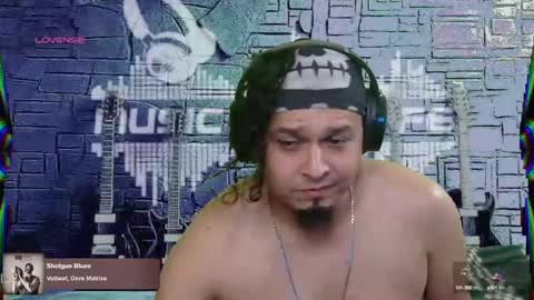 Snapshot of chinoroz chatting on March 6, 2025, 5:11 pm Enrique online show from March 6, 2025, 5:11 pm