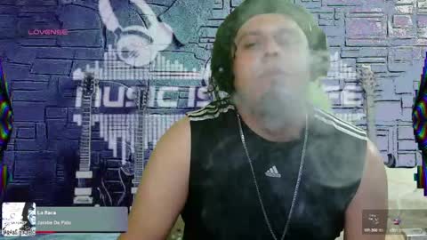 Snapshot of chinoroz chatting on March 10, 2025, 12:04 pm Enrique online show from March 10, 2025, 12:04 pm