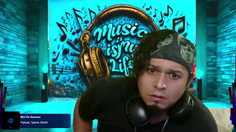 Snapshot of chinoroz chatting on March 12, 2025, 11:44 pm Enrique online show from March 12, 2025, 11:44 pm