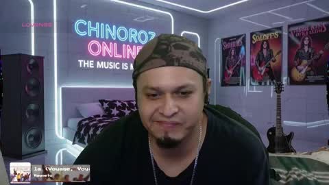 Snapshot of chinoroz chatting on October 2, 2025, 7:10 pm Enrique online show from October 2, 2025, 7:10 pm