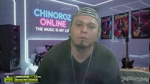 Snapshot of chinoroz chatting on October 8, 2025, 7:00 pm Enrique online show from October 8, 2025, 7:00 pm