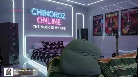 Snapshot of chinoroz chatting on October 11, 2025, 7:29 am Enrique online show from October 11, 2025, 7:29 am