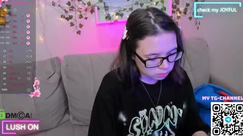 chio_mio online show from September 24, 2025, 2:15 am