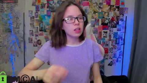 chio_mio online show from October 22, 2025, 2:23 am