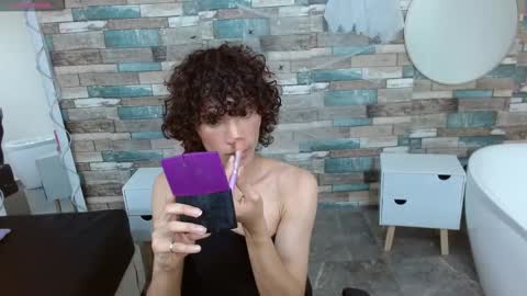 chipi_tay online show from November 3, 2025, 3:19 am