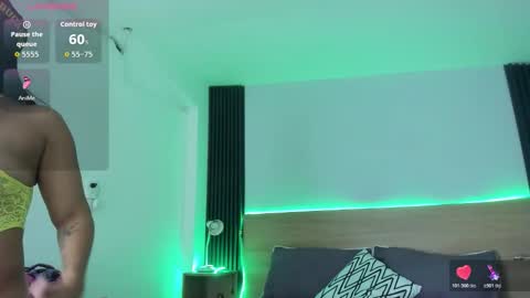 Snapshot of chiqui_milk1 chatting on October 30, 2025, 7:14 pm Chiqui online show from October 30, 2025, 7:14 pm