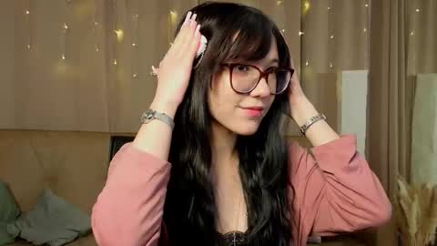 Leyna online show from January 10, 2026, 7:26 pm