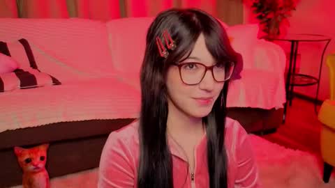 Leyna online show from February 2, 2026, 7:12 pm